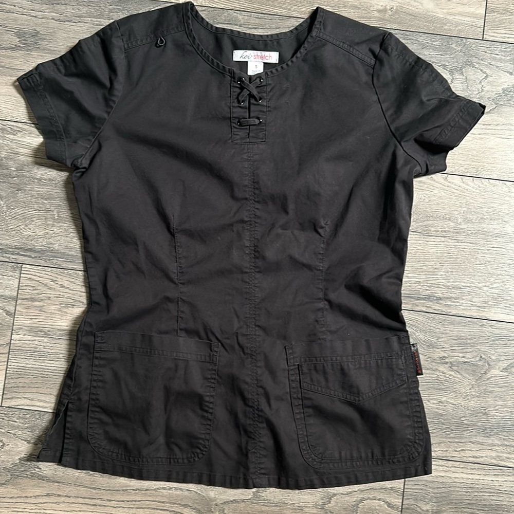 Women’s Small Koi Black Scrub Top